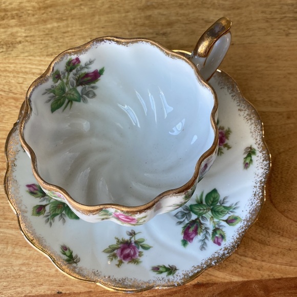 Fred Roberts Company China Cup and Saucer Made in Japan Pink Roses and Gold Trim - Picture 7 of 7